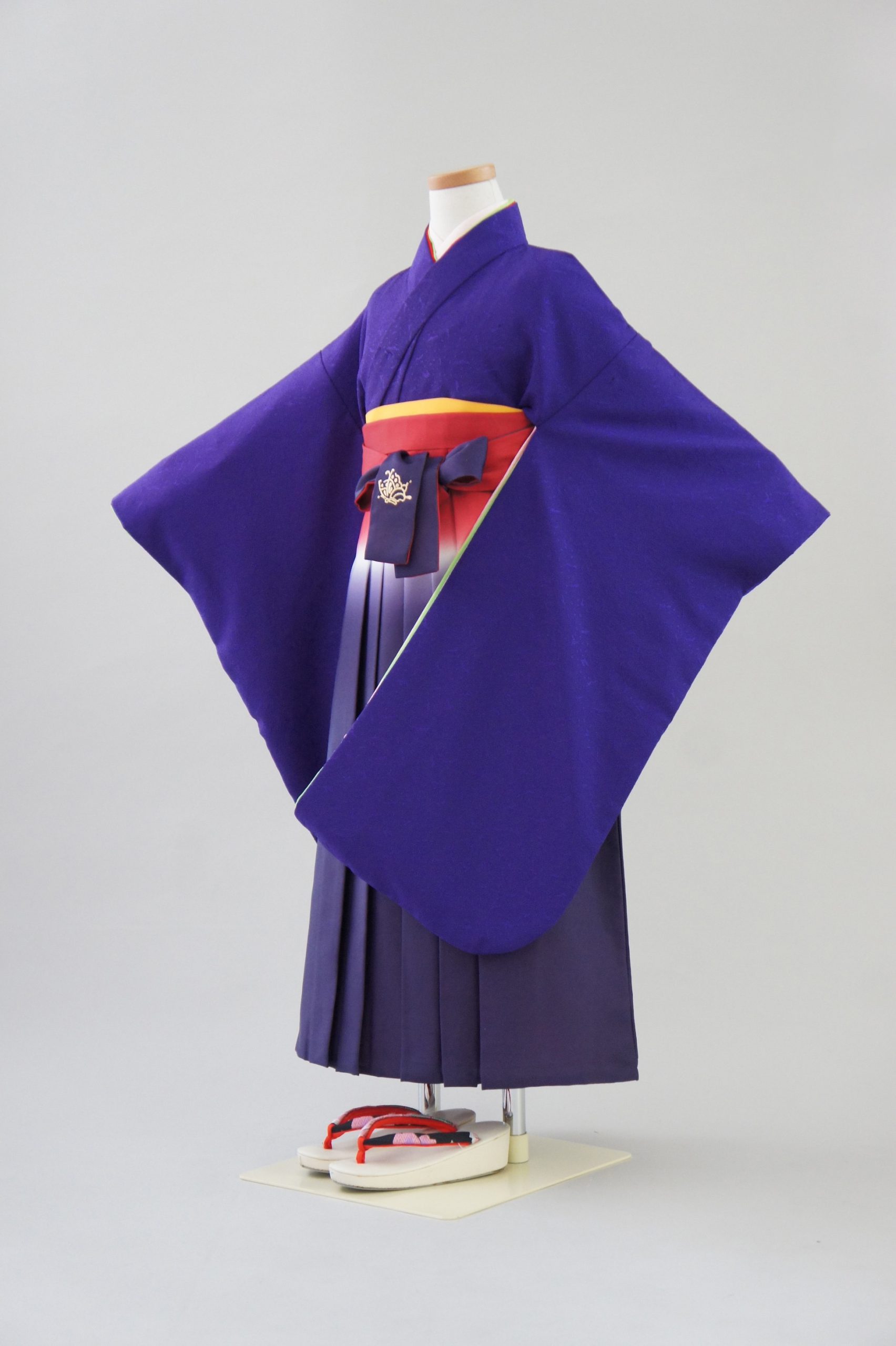 7歳女の子　袴セット　紫花紋