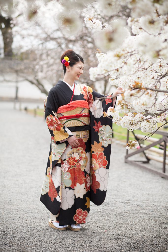 大振袖 正絹 金彩刺繍 絞り 桜 成人式 着物 kimono A-0319